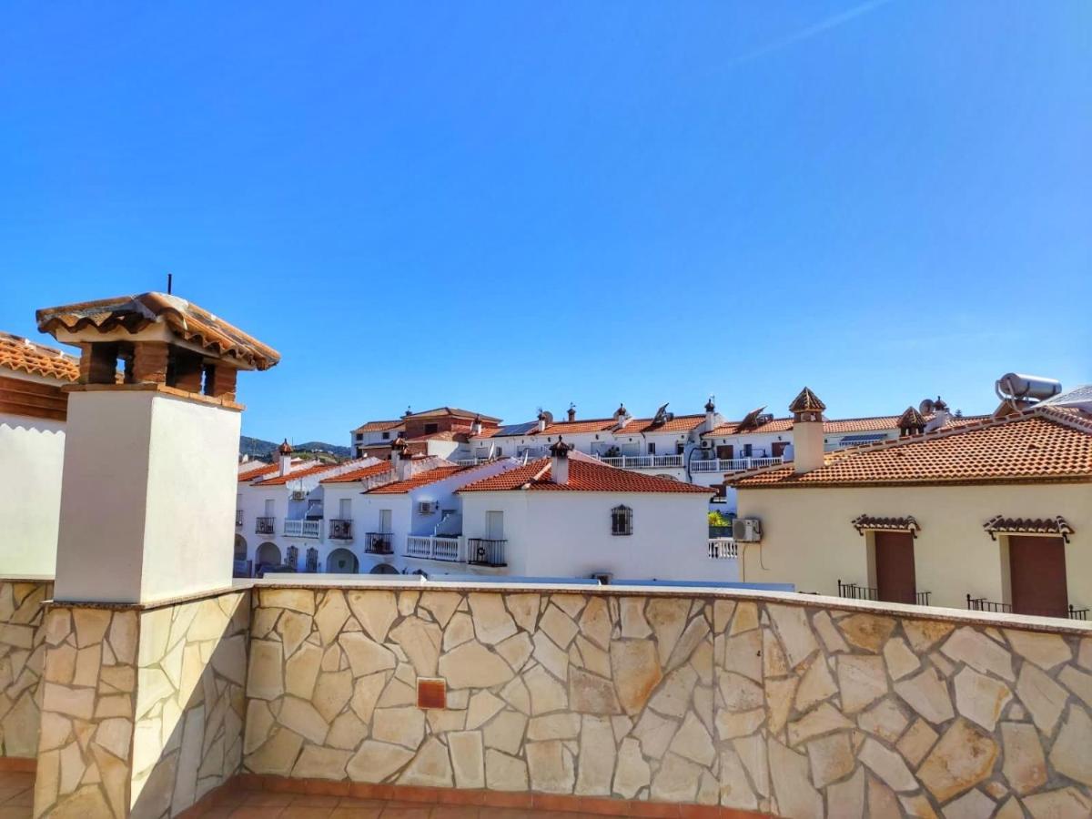 Casa Amplia Con Terraza En La Vinuela Villa Eksteriør bilde