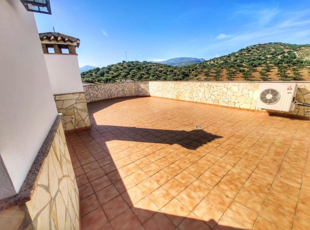 Casa Amplia Con Terraza En La Vinuela Villa Eksteriør bilde