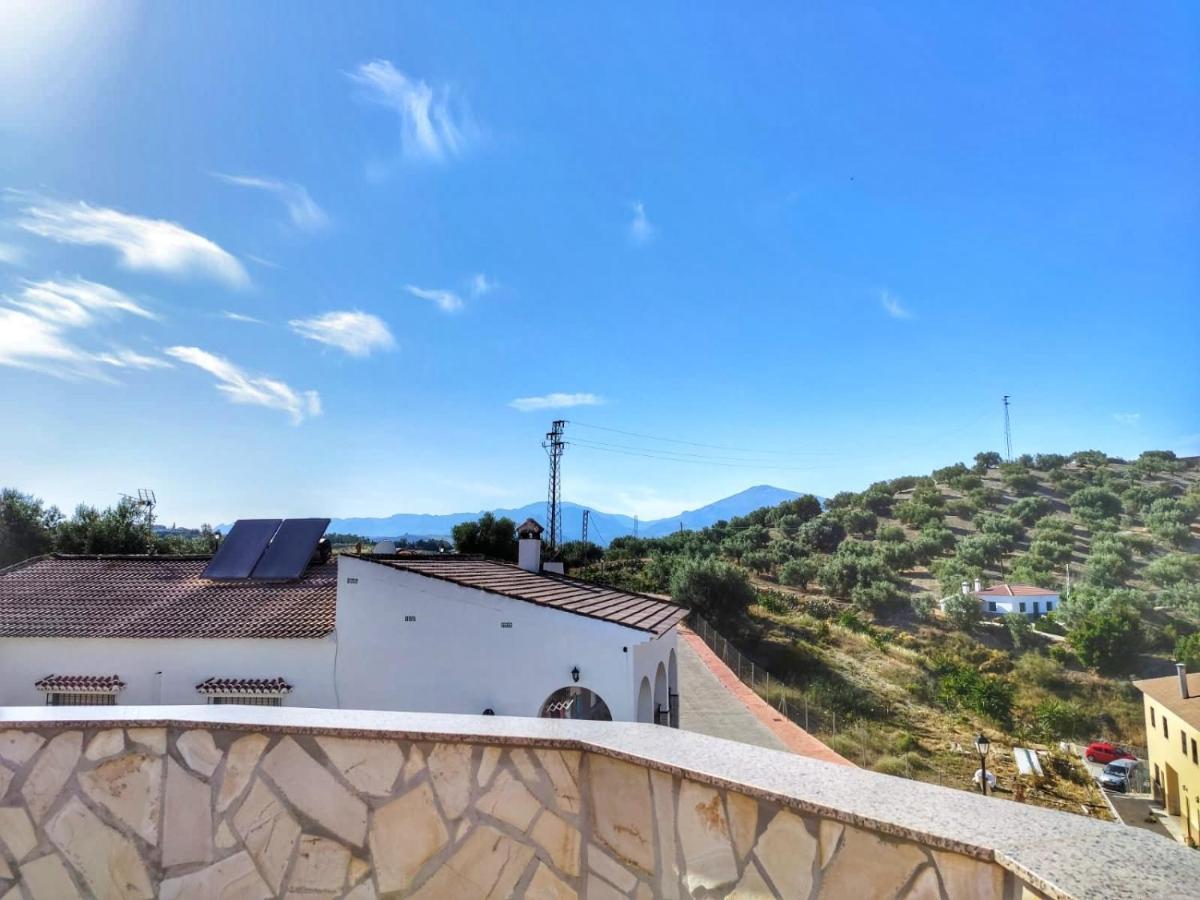 Casa Amplia Con Terraza En La Vinuela Villa Eksteriør bilde